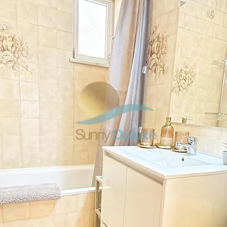 Casa Tropical By Sunny Deluxe